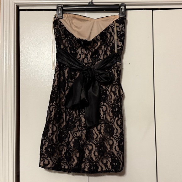Trixxi Black and Nide Strapless Lace Dress - Picture 2 of 3